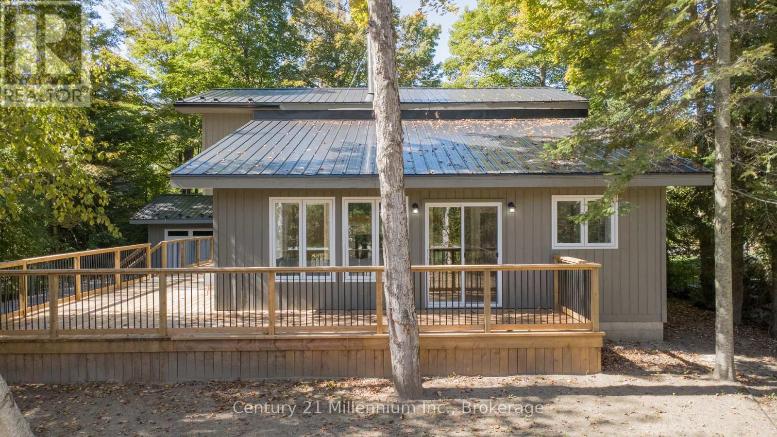 40 Rolling Hills Drive, South Bruce Peninsula, Ontario  N0H 2T0 - Photo 2 - X13854418