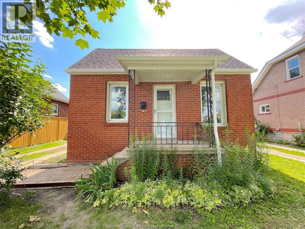 1741 HICKORY ROAD, Windsor, Ontario