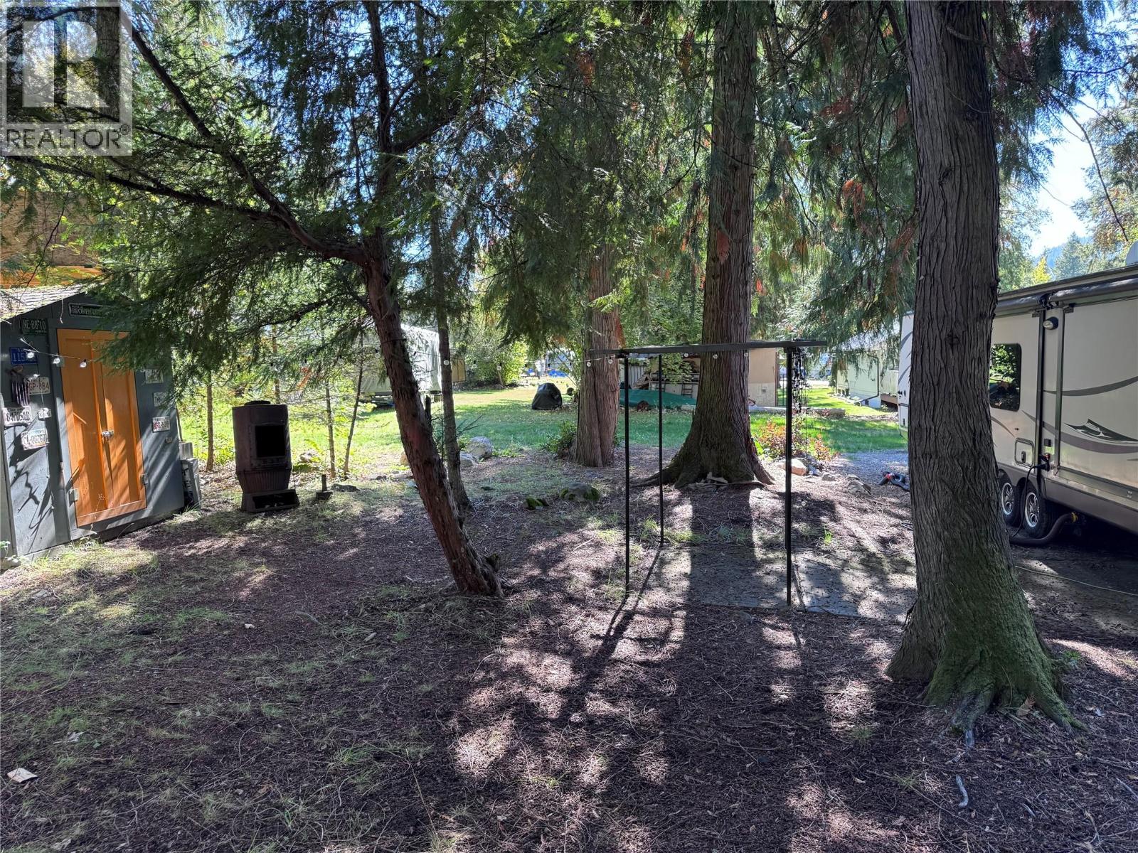 1962 Tambellini Road, Christina Lake, British Columbia  V0H 1E2 - Photo 13 - 10402334