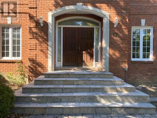 17 Dunloe Road, Richmond Hill (Bayview Hill), Ontario  L4B 2H6 - Photo 2 - N13854292
