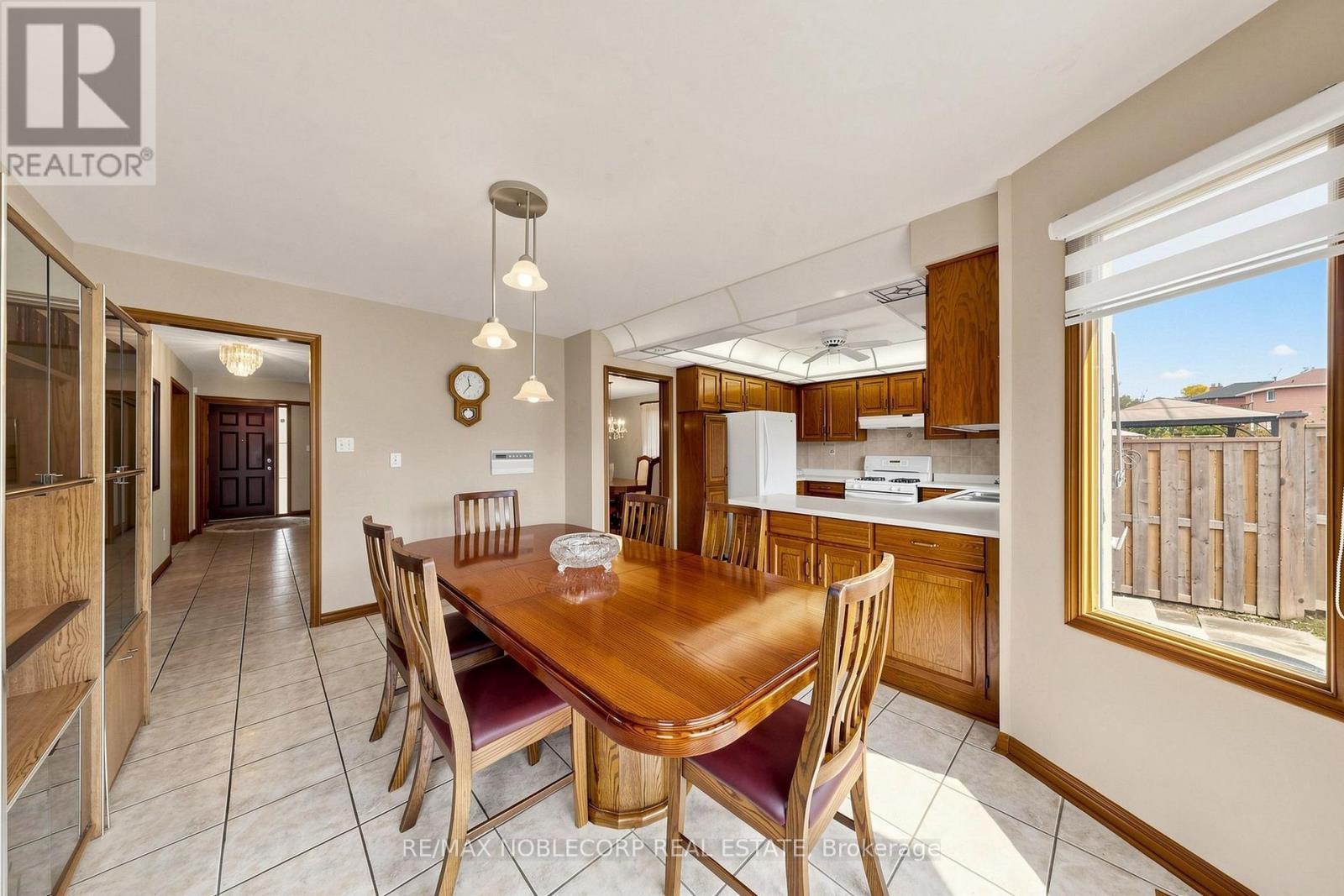 162 Venetian Crescent, Vaughan, Ontario  L4L 5G3 - Photo 16 - N13854402
