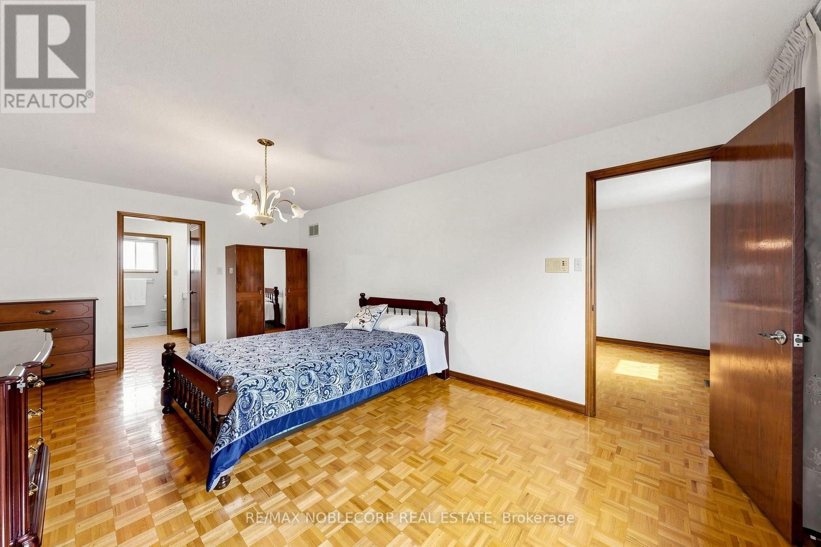 162 Venetian Crescent, Vaughan, Ontario  L4L 5G3 - Photo 21 - N13854402