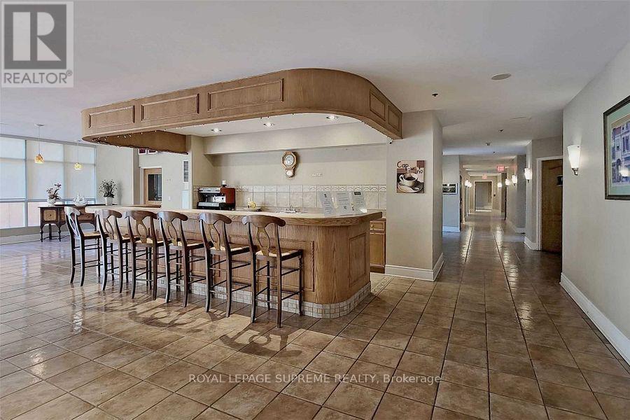 520 - 7373 Martin Grove Road, Vaughan, Ontario  L4L 9K1 - Photo 4 - N13854448
