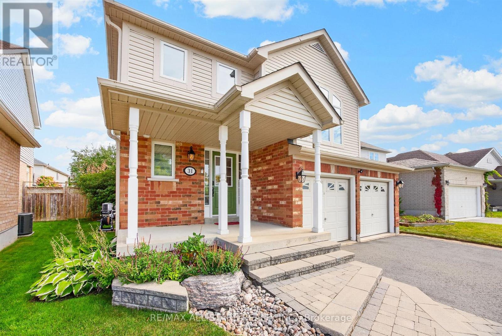 31 Country Lane, Barrie (Painswick South), Ontario  L4N 0E8 - Photo 3 - S13854158