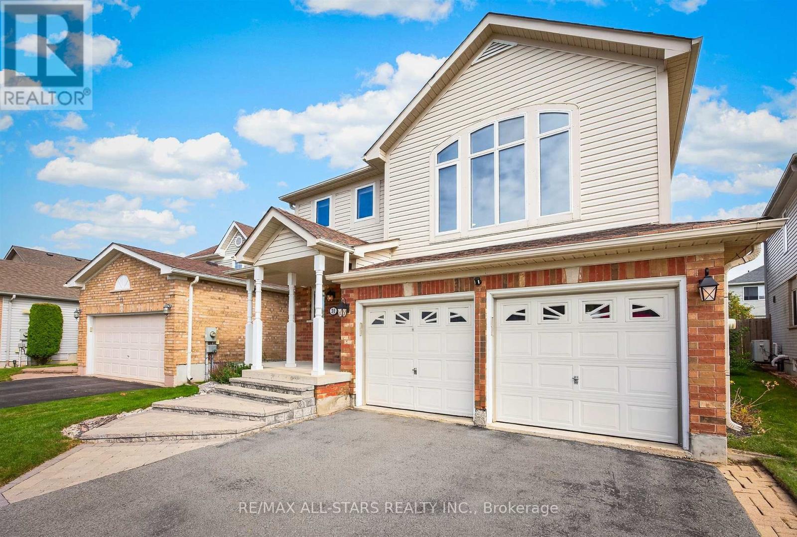 31 Country Lane, Barrie (Painswick South), Ontario  L4N 0E8 - Photo 4 - S13854158
