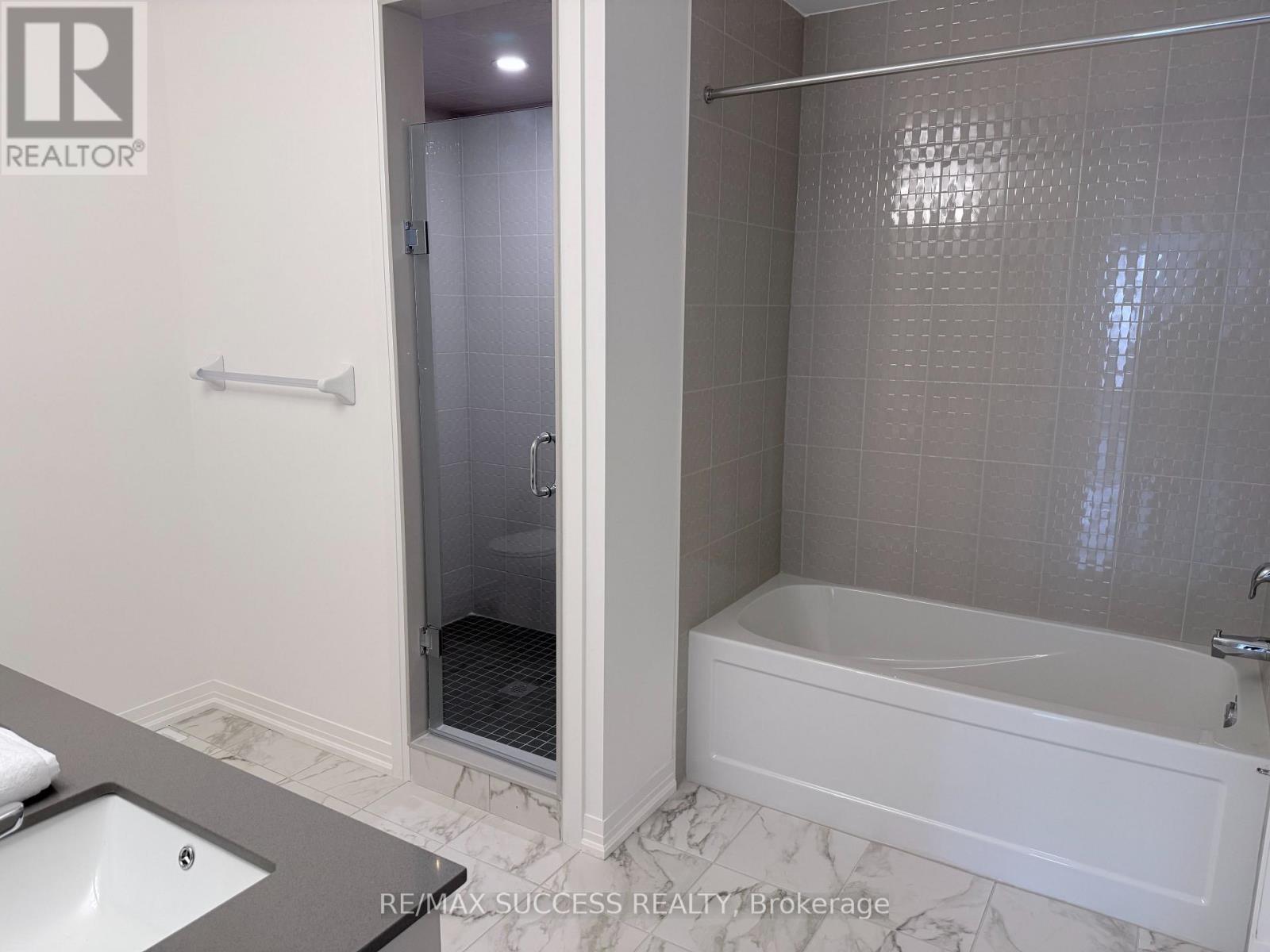 89 Flan Boulevard, Barrie, Ontario  L9J 1C6 - Photo 5 - S13854202