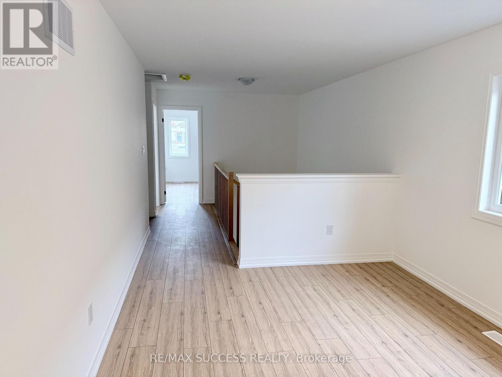 89 Flan Boulevard, Barrie, Ontario  L9J 1C6 - Photo 6 - S13854202