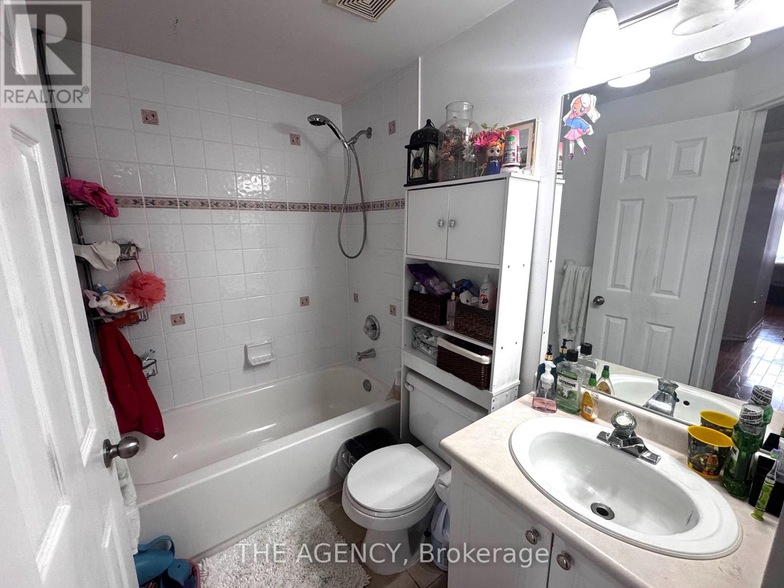 18 Srigley Street, Barrie (Holly), Ontario  L4N 0L9 - Photo 14 - S13854358