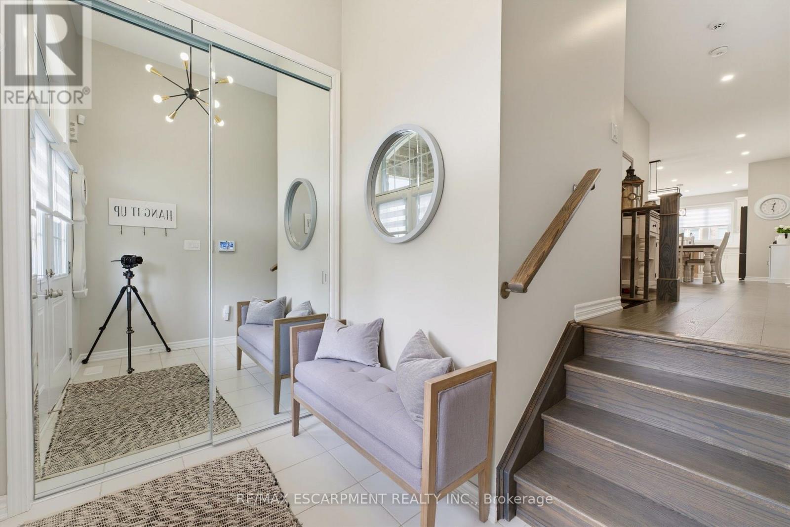 624 Boyd Lane, Milton (Walker), Ontario  L9E 1W6 - Photo 6 - W13854086