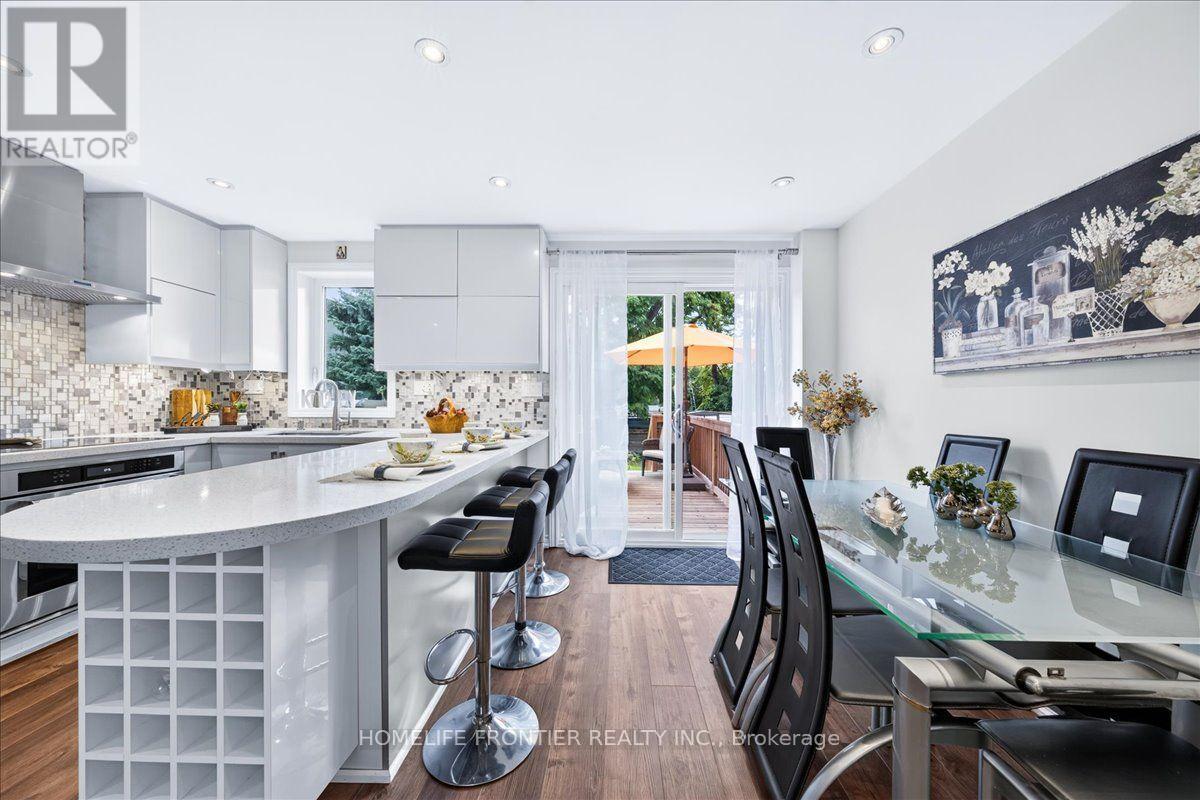 345 Windermere Avenue, Toronto, Ontario  M6S 3L1 - Photo 19 - W13854176