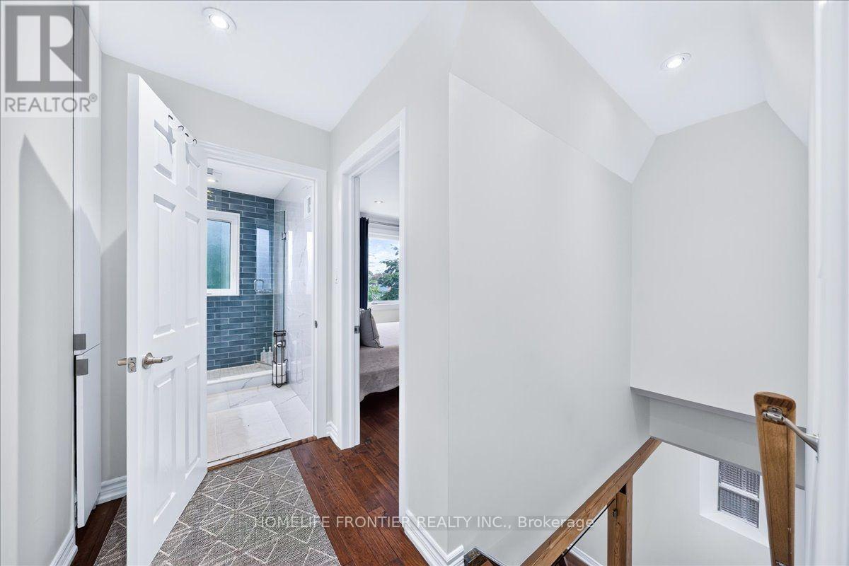 345 Windermere Avenue, Toronto, Ontario  M6S 3L1 - Photo 25 - W13854176