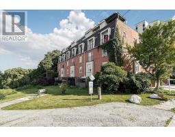 106 - 870 JANE STREET, Toronto, Ontario