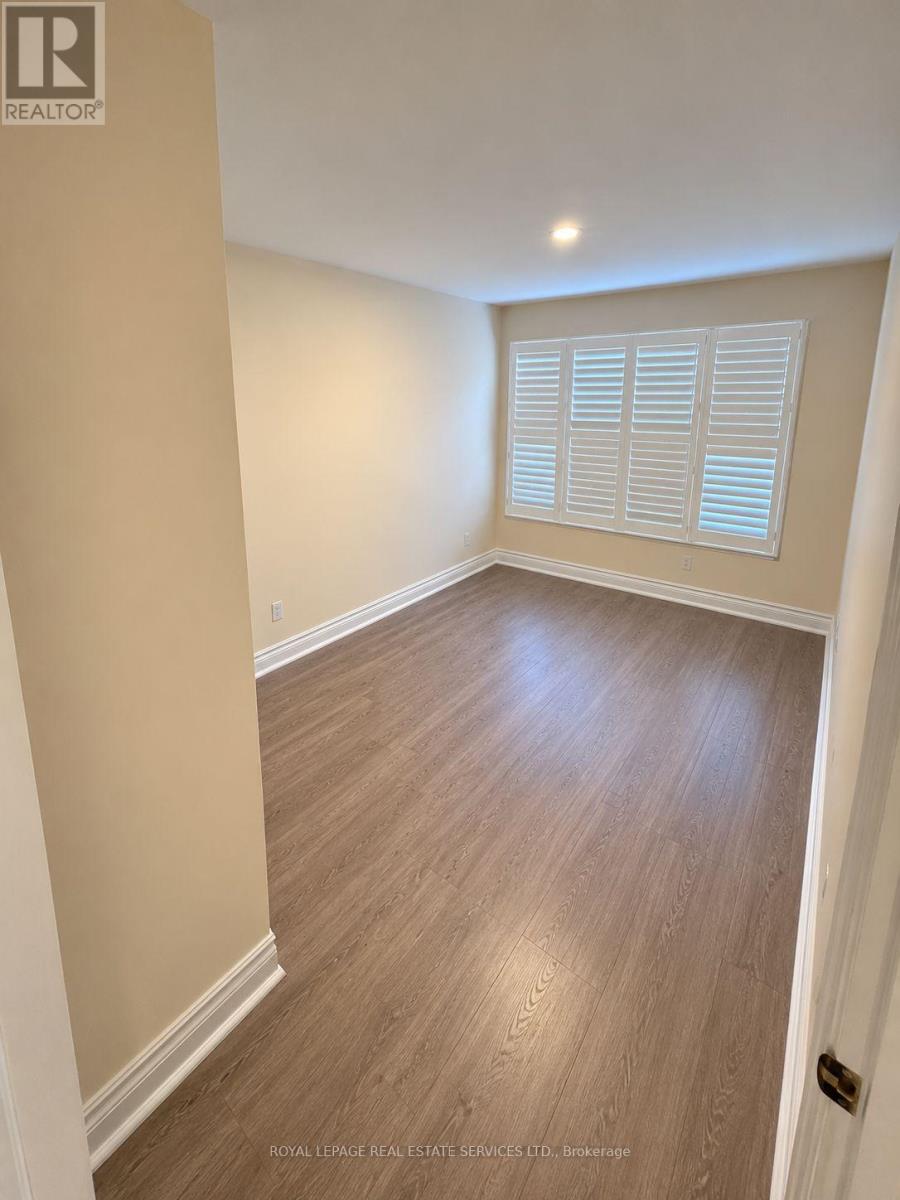 742 Winterton Way, Mississauga, Ontario  L5R 3L6 - Photo 11 - W13854288