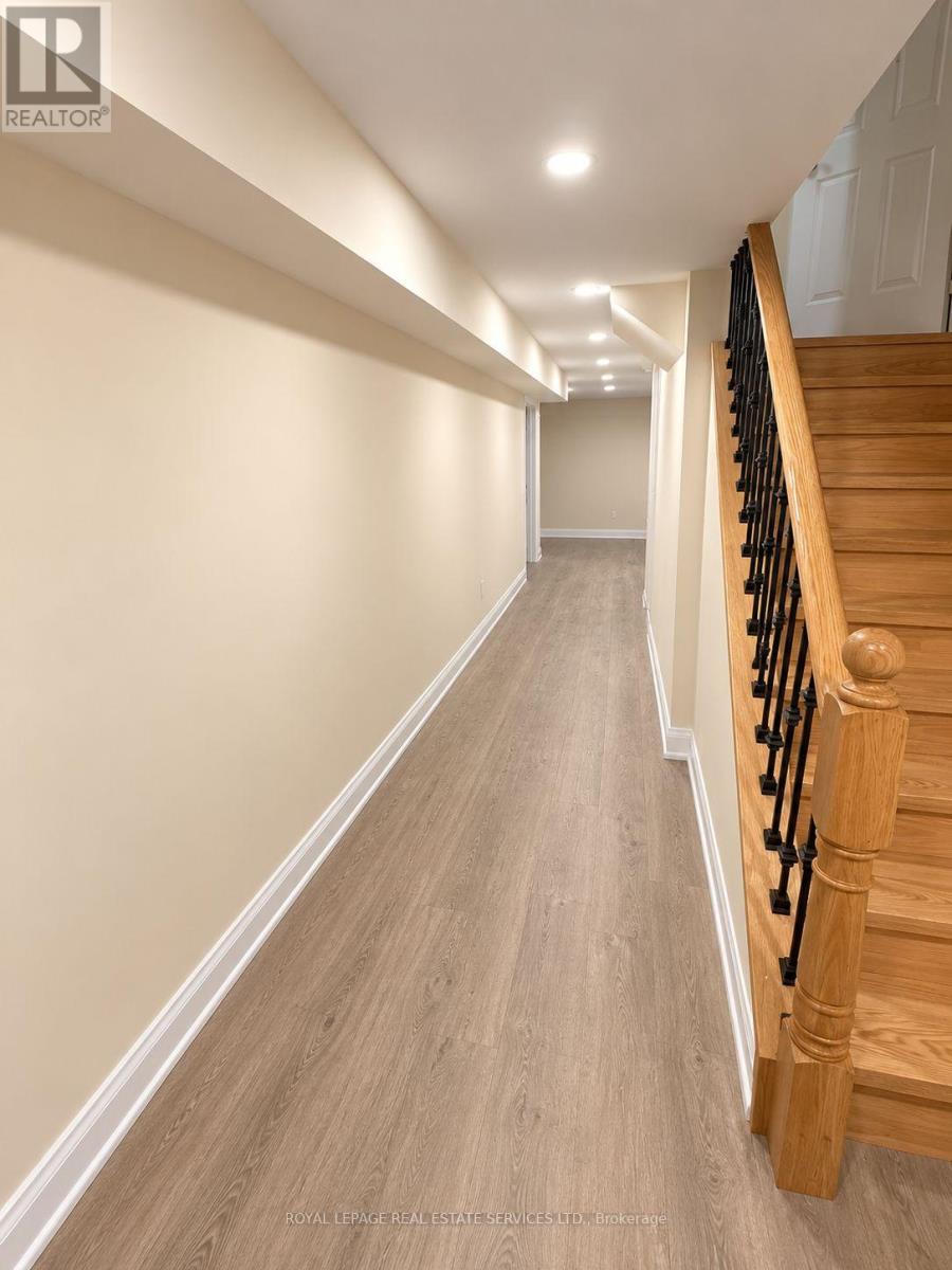 742 Winterton Way, Mississauga, Ontario  L5R 3L6 - Photo 16 - W13854288