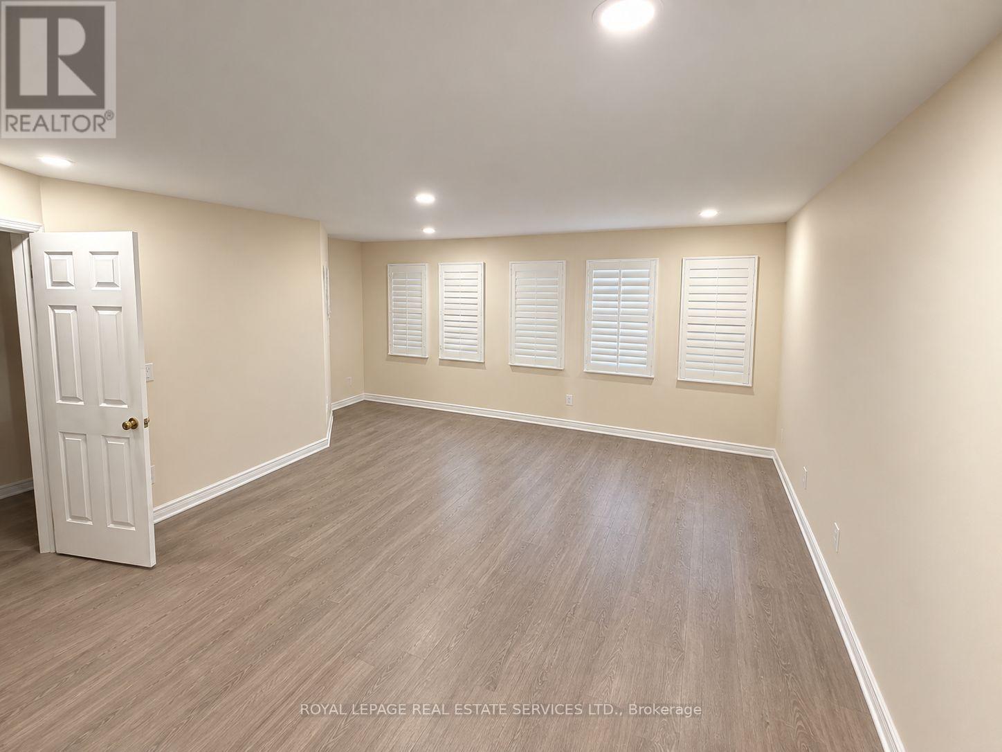 742 Winterton Way, Mississauga, Ontario  L5R 3L6 - Photo 7 - W13854288