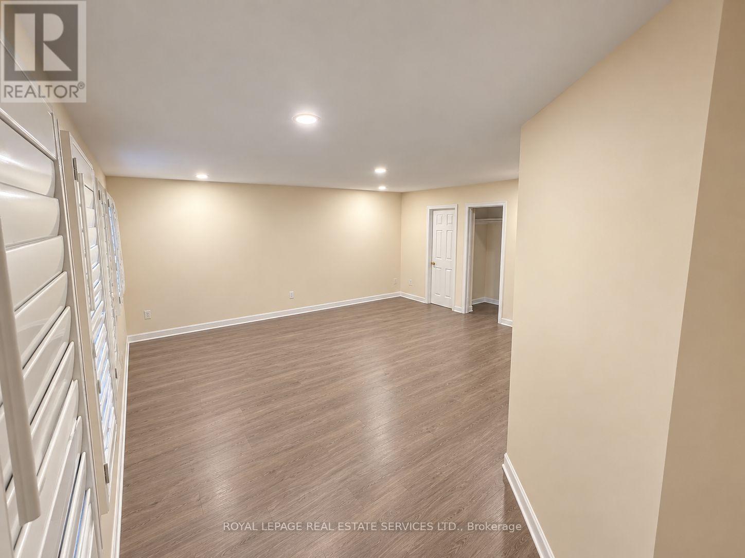 742 Winterton Way, Mississauga, Ontario  L5R 3L6 - Photo 8 - W13854288