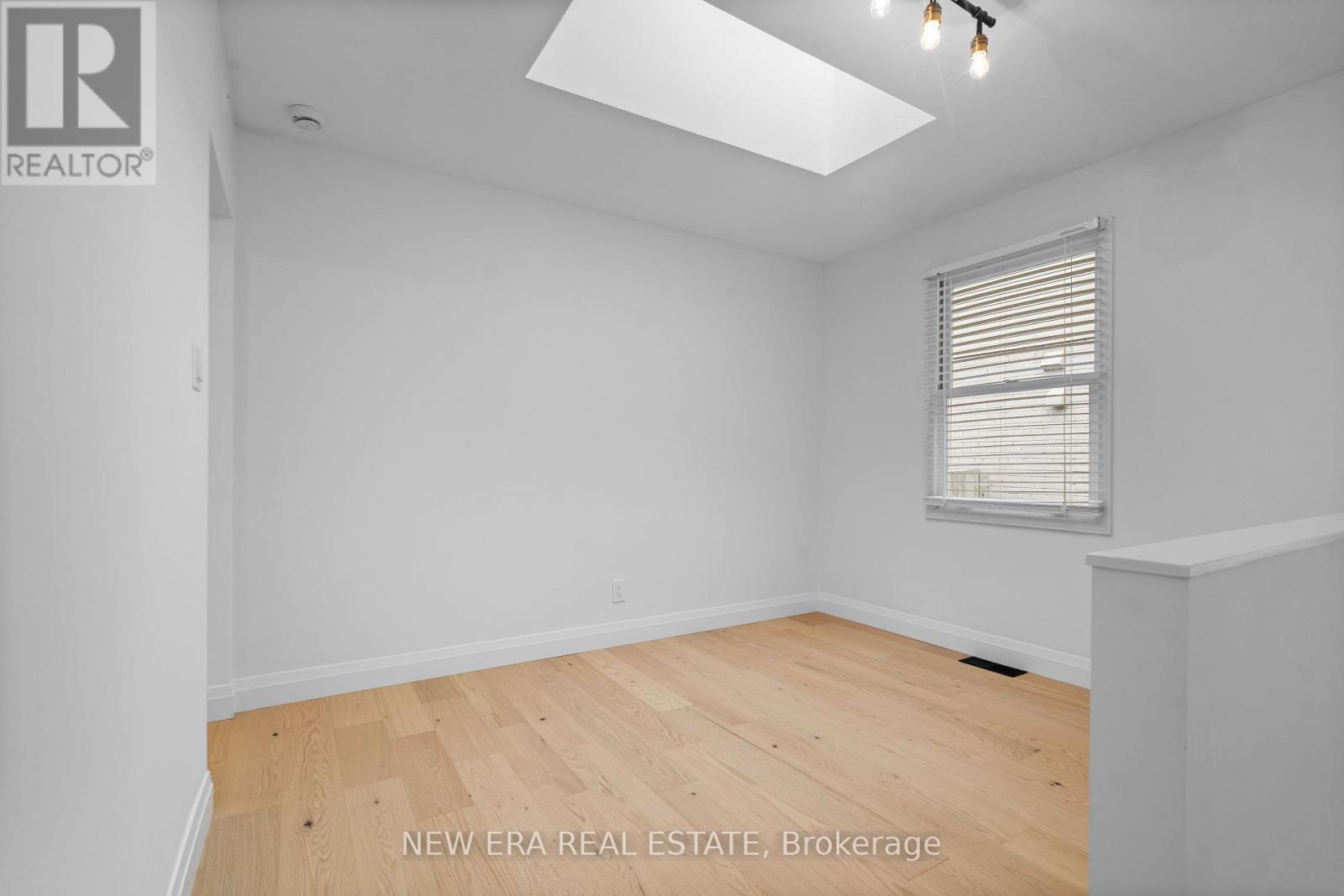 2107 Russett Road, Mississauga, Ontario  L4Y 1C2 - Photo 19 - W13854296