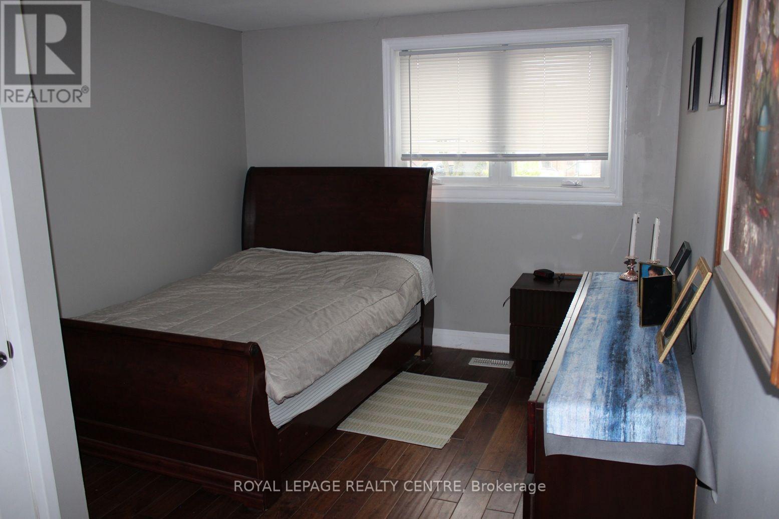 2385 Padstow Crescent, Mississauga, Ontario  L5J 2G2 - Photo 15 - W13854304