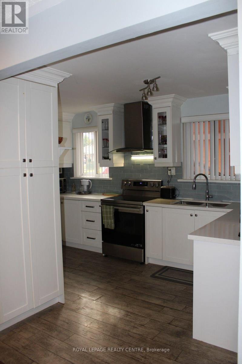 2385 Padstow Crescent, Mississauga, Ontario  L5J 2G2 - Photo 21 - W13854304