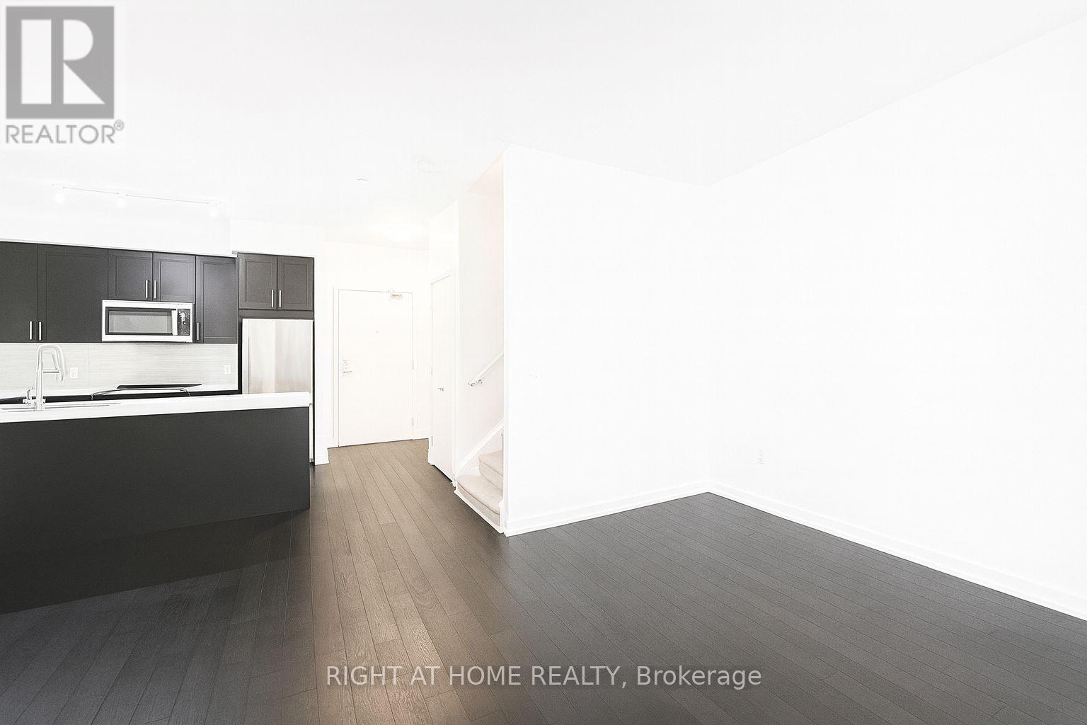 Th15 - 4055 Parkside Drive, Mississauga, Ontario  L5B 0K8 - Photo 4 - W13854324