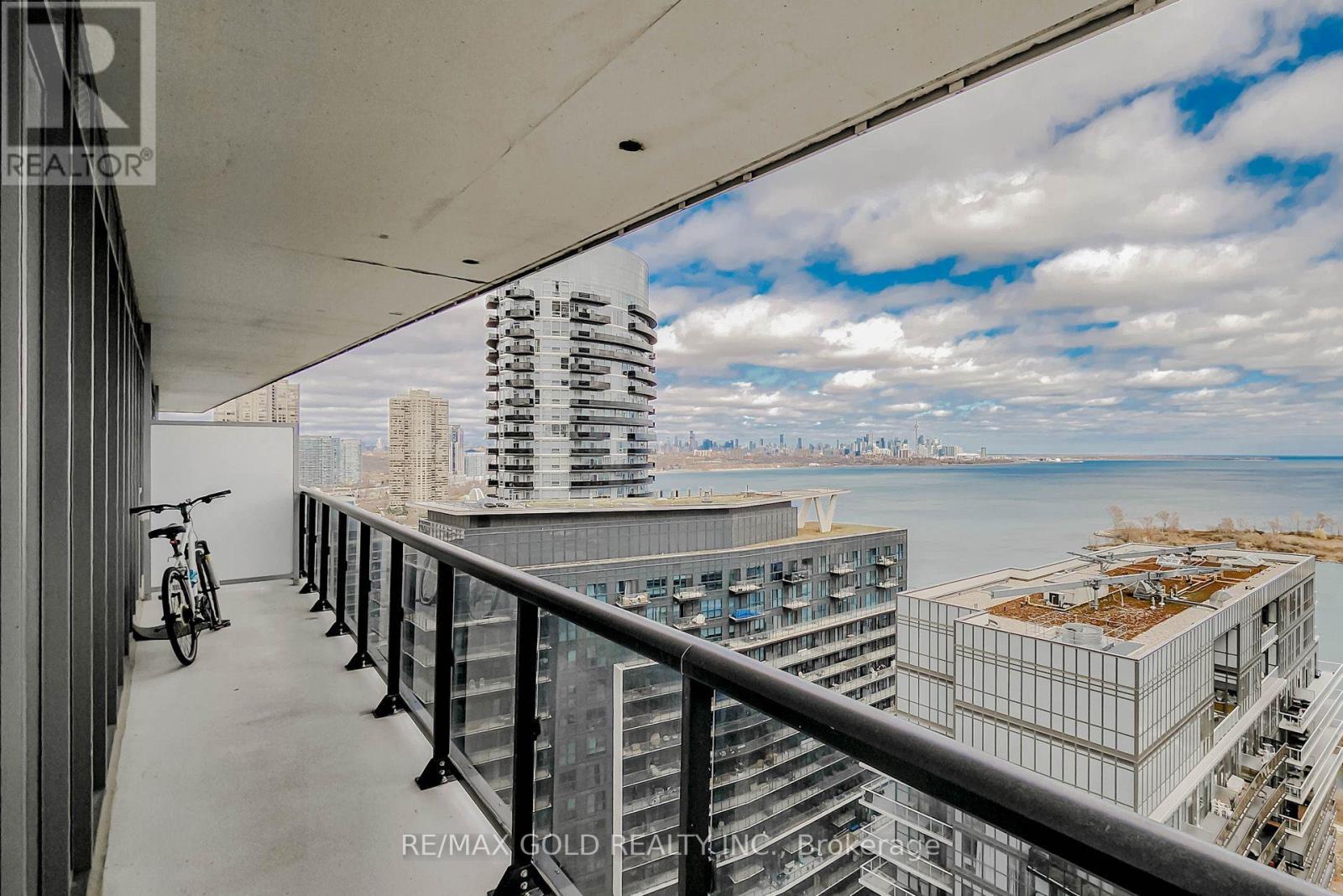 2203 - 56 ANNIE CRAIG DRIVE