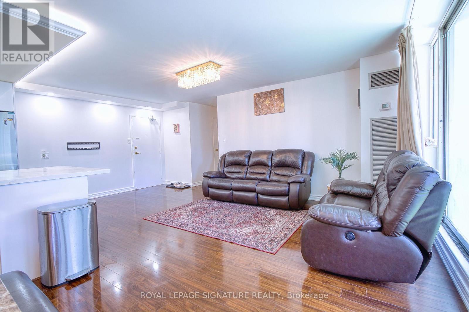 503 - 3590 Kaneff Crescent, Mississauga, Ontario  L5A 3X3 - Photo 4 - W13854336