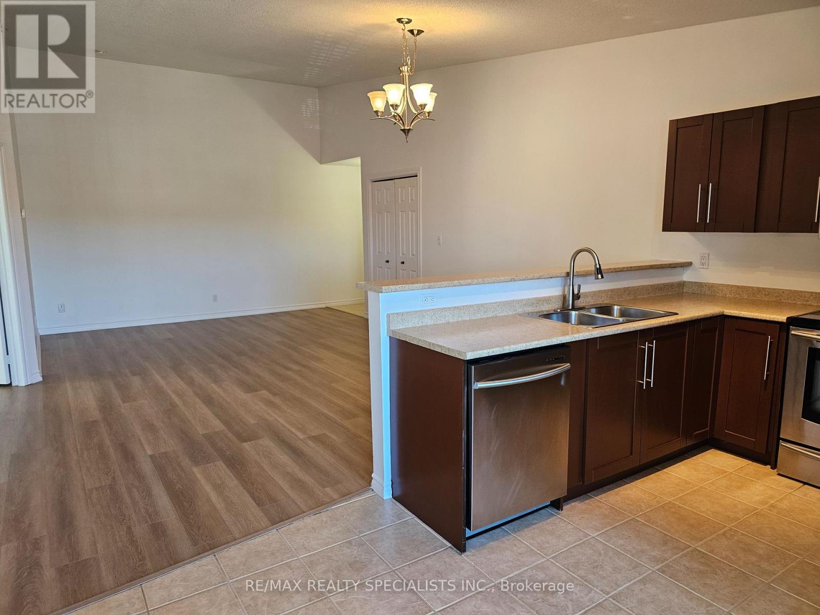 412 - 4025 Kilmer Drive, Burlington, Ontario  L7M 4M5 - Photo 10 - W13854362
