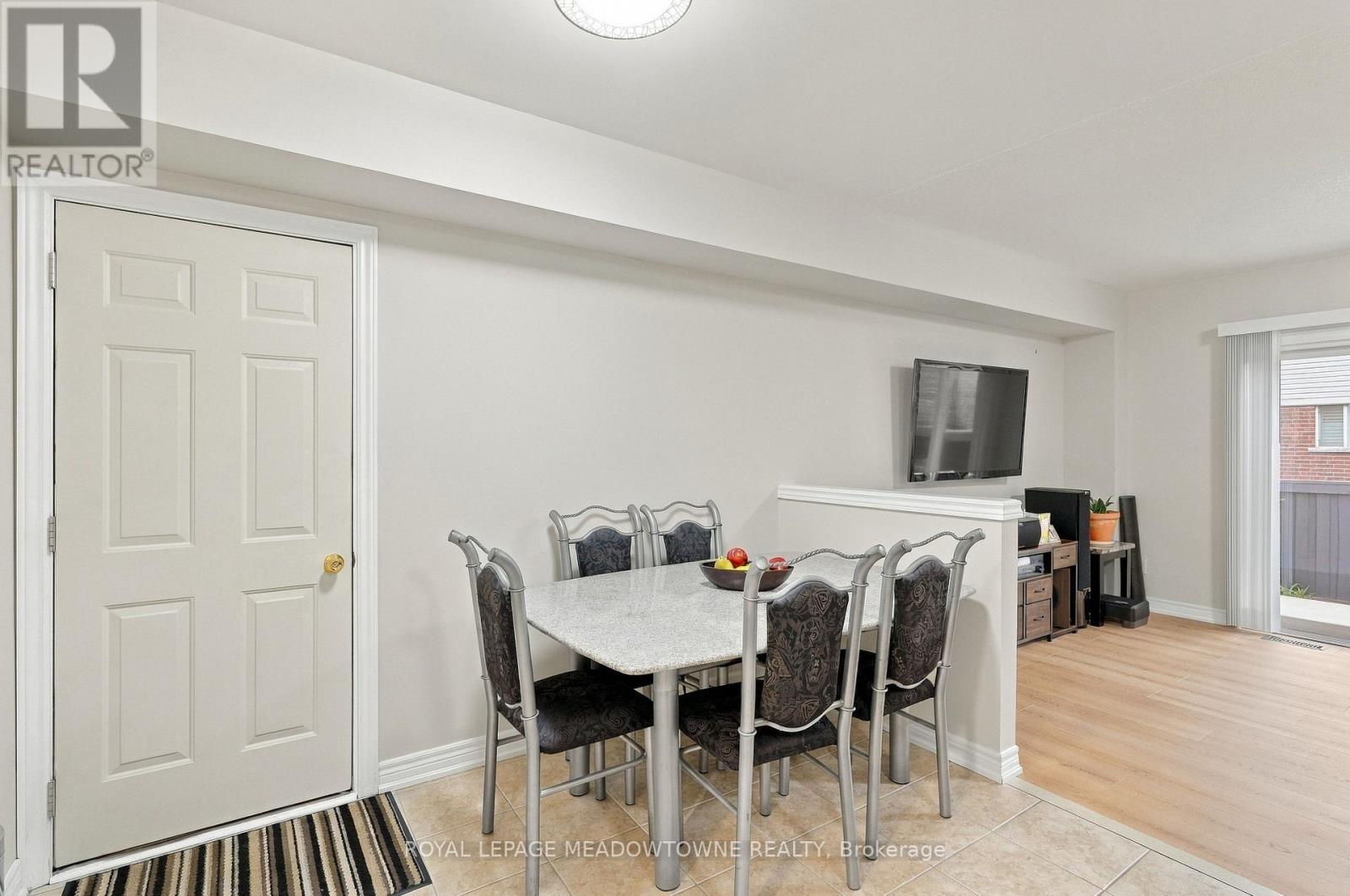 1196 Tupper Drive, Milton, Ontario  L9T 6T5 - Photo 12 - W13854370