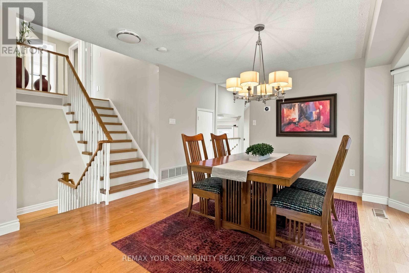 2332 Folkway Drive, Mississauga, Ontario  L5L 3B6 - Photo 10 - W13854374
