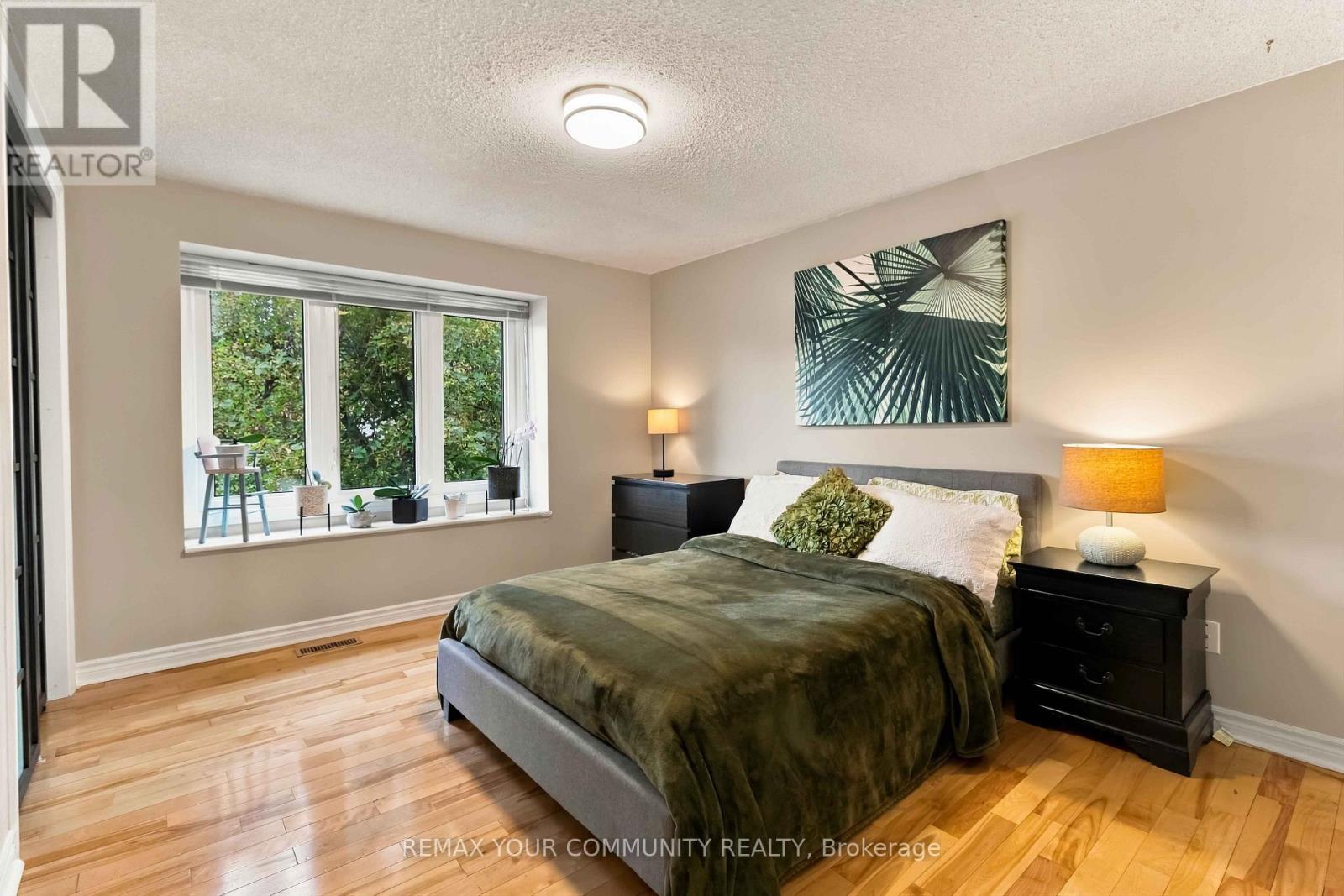 2332 Folkway Drive, Mississauga, Ontario  L5L 3B6 - Photo 30 - W13854374