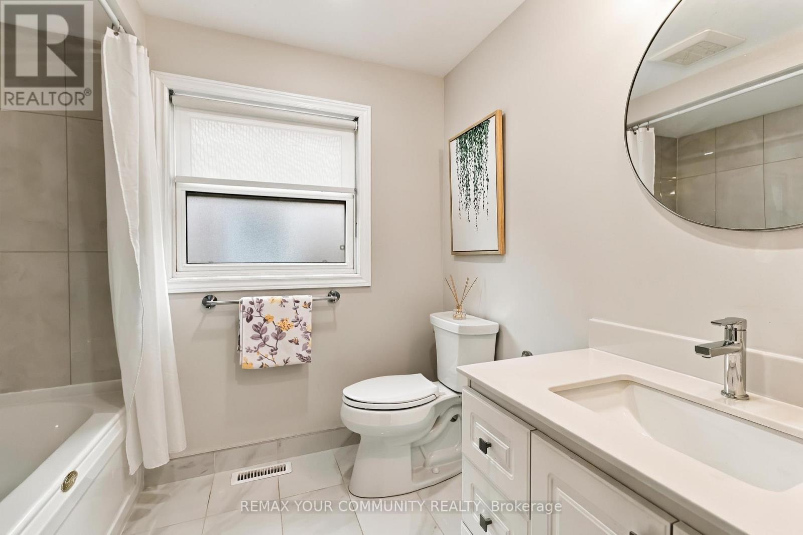 2332 Folkway Drive, Mississauga, Ontario  L5L 3B6 - Photo 35 - W13854374