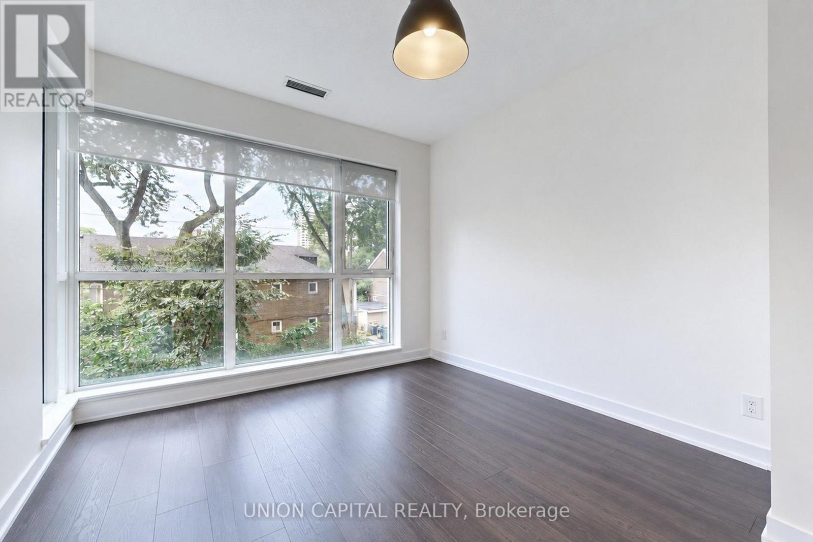 323 - 1830 Bloor Street W, Toronto, Ontario  M6P 0A2 - Photo 5 - W13854388