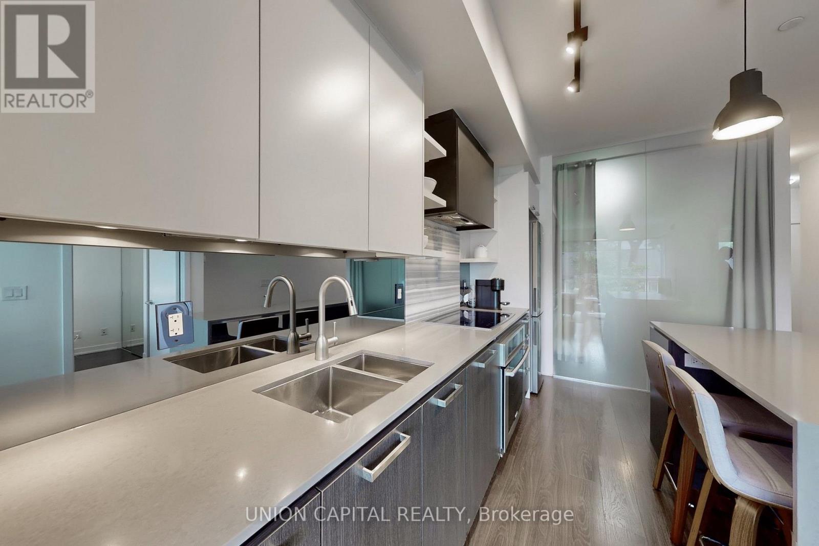 323 - 1830 Bloor Street W, Toronto, Ontario  M6P 0A2 - Photo 7 - W13854388