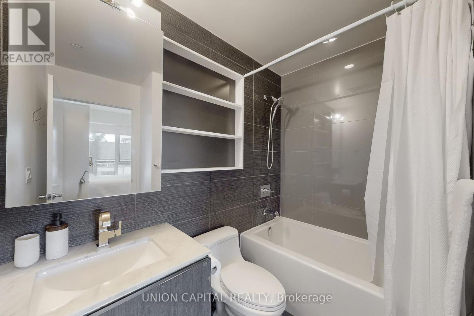 323 - 1830 Bloor Street W, Toronto, Ontario  M6P 0A2 - Photo 9 - W13854388