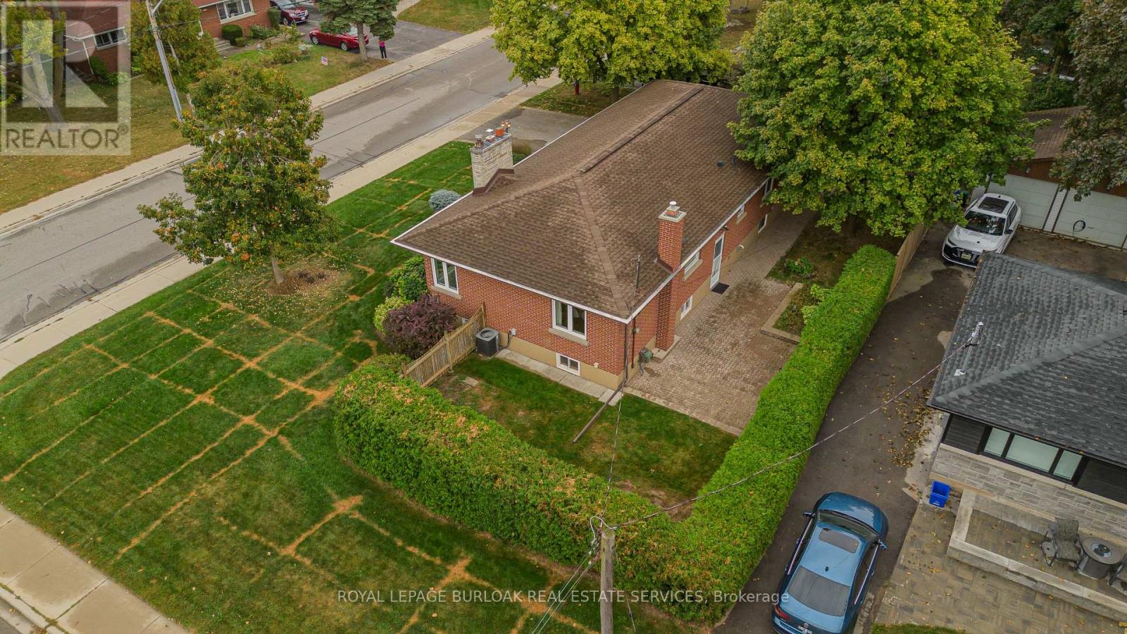 724 George Street, Burlington, Ontario  L7R 2W2 - Photo 2 - W13854390