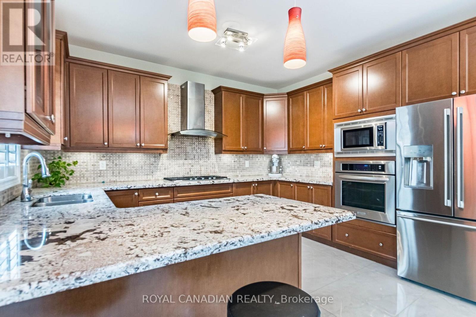 13 Island Grove, Brampton, Ontario  L6X 0W6 - Photo 15 - W13854412