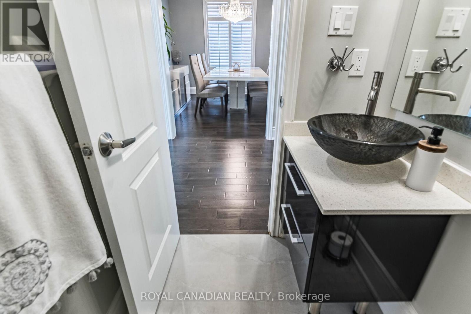 13 Island Grove, Brampton, Ontario  L6X 0W6 - Photo 19 - W13854412