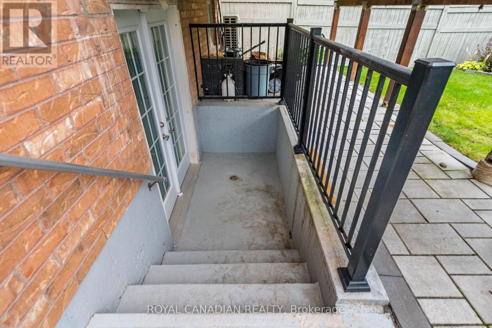 13 Island Grove, Brampton, Ontario  L6X 0W6 - Photo 45 - W13854412