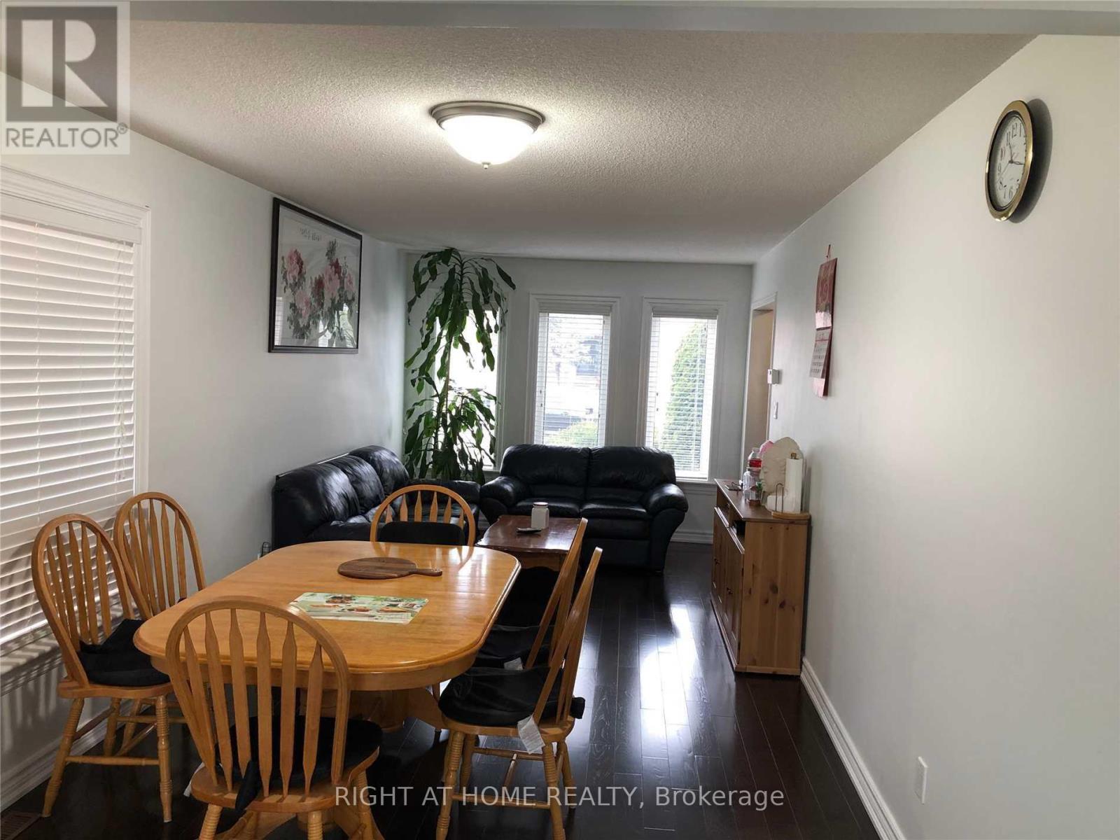 5590 Loonlake Avenue, Mississauga, Ontario  L5V 2E2 - Photo 4 - W13854442