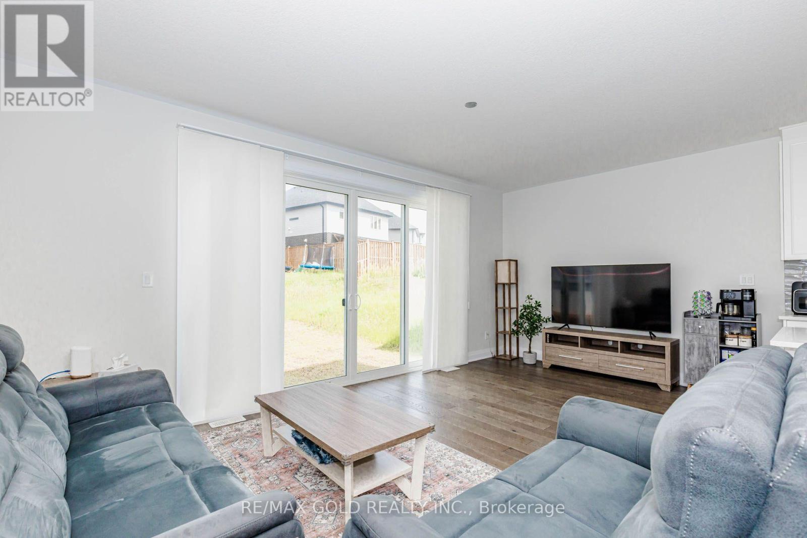 617 Benninger Drive, Kitchener, Ontario  N2E 0H8 - Photo 18 - X13854090