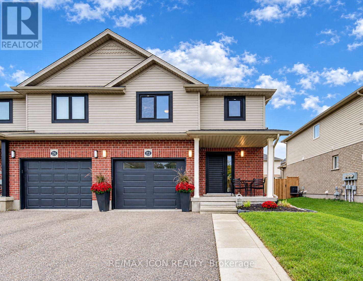 22 POFFENROTH PATH, Woolwich, Ontario
