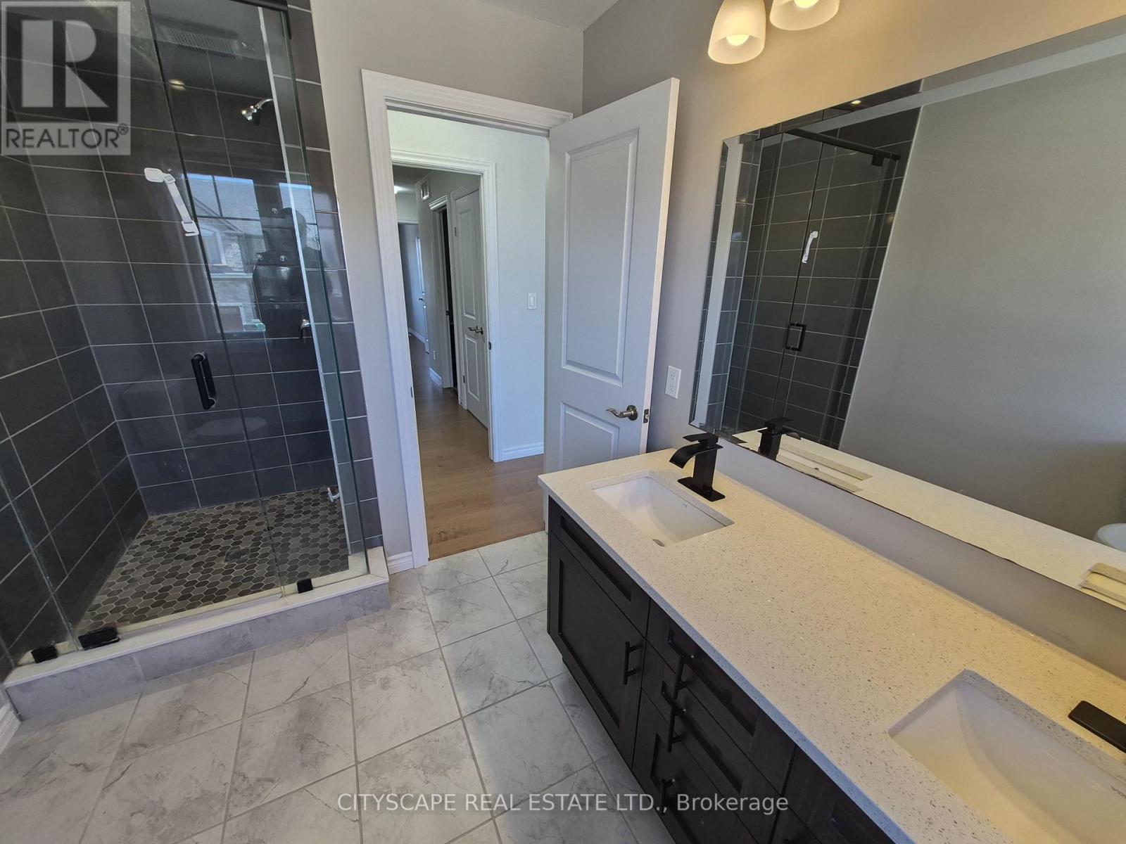 16 - 125 Hollybrook Trail, Kitchener, Ontario  N2R 0P1 - Photo 8 - X13854368