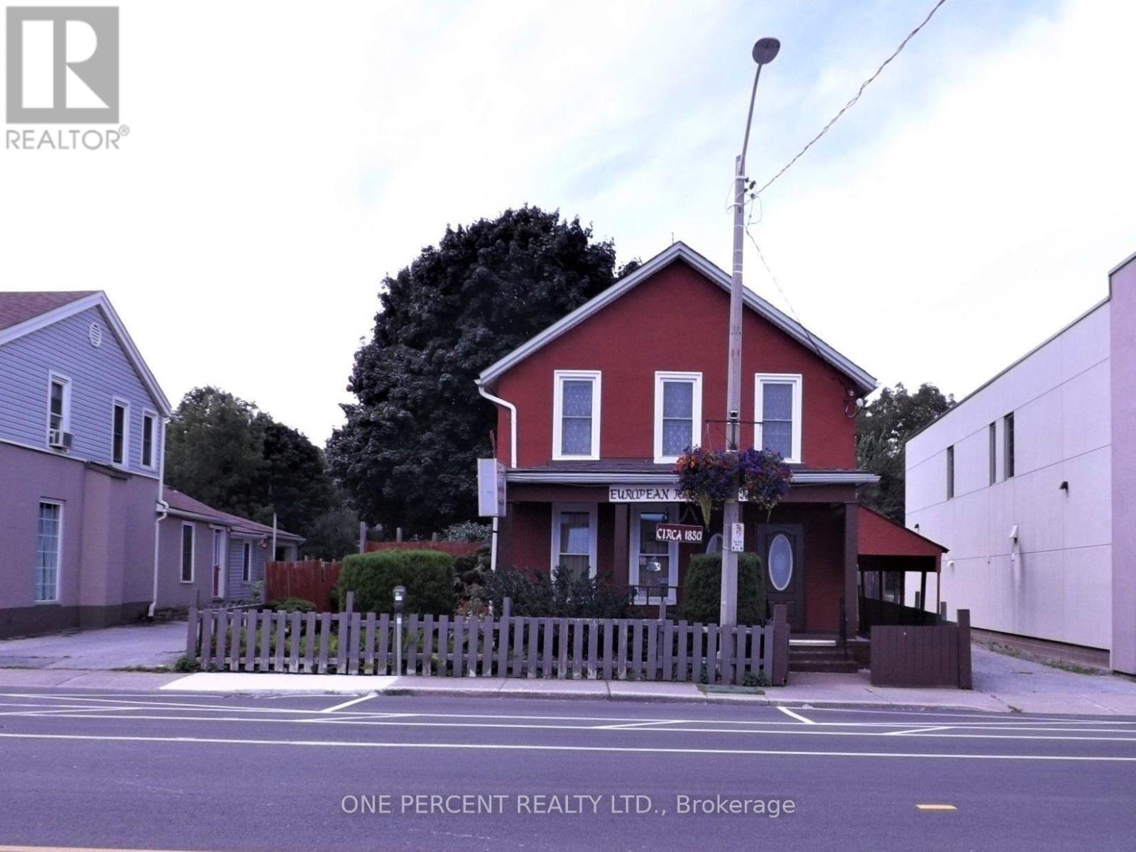 5815 MAIN STREET, Niagara Falls, Ontario