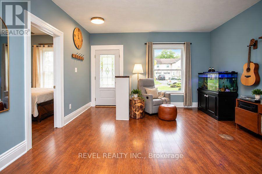 11 Stirton Avenue, Brantford, Ontario  N3T 1E2 - Photo 4 - X13854434