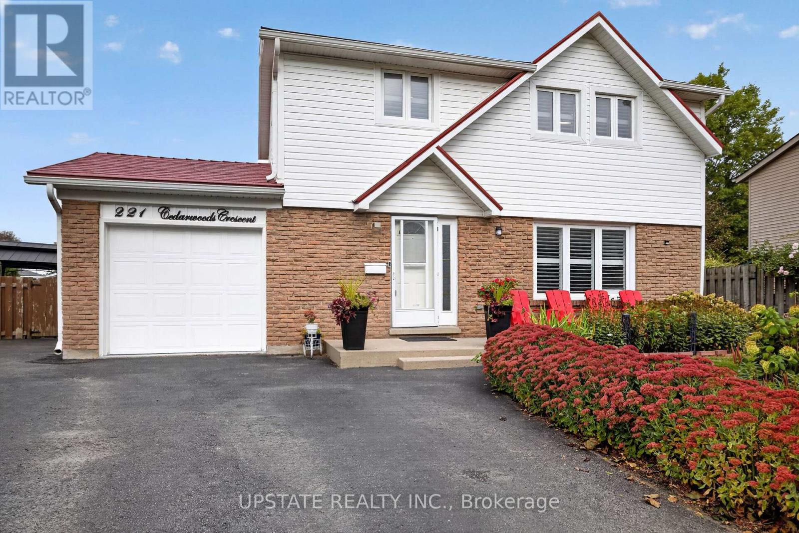 221 CEDARWOODS CRESCENT, Kitchener, Ontario