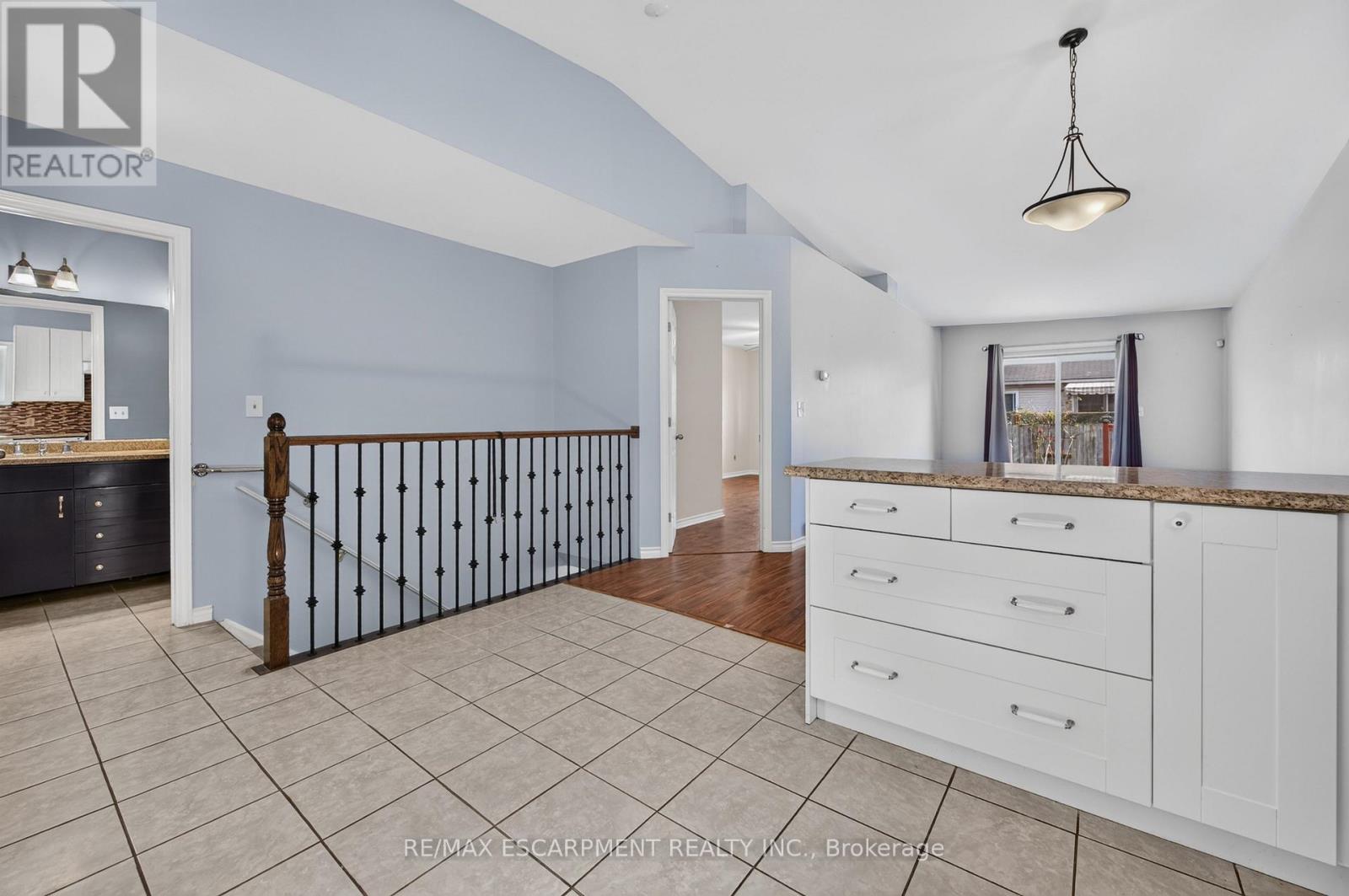 4459 Christopher Court, Lincoln, Ontario  L3J 0E1 - Photo 15 - X13854458