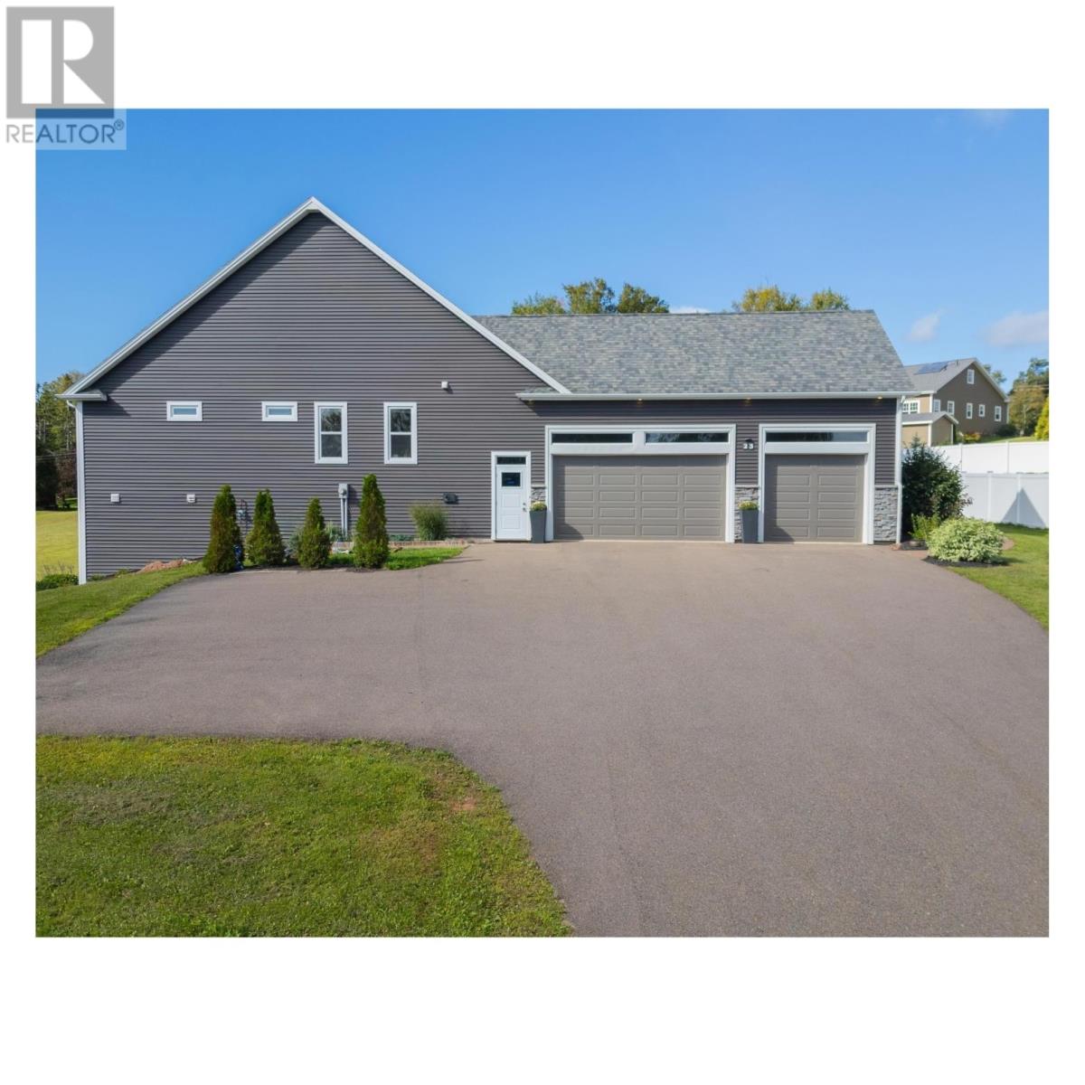 23 Paget Crescent, Stratford, Prince Edward Island  C1B 0E3 - Photo 46 - 202624936