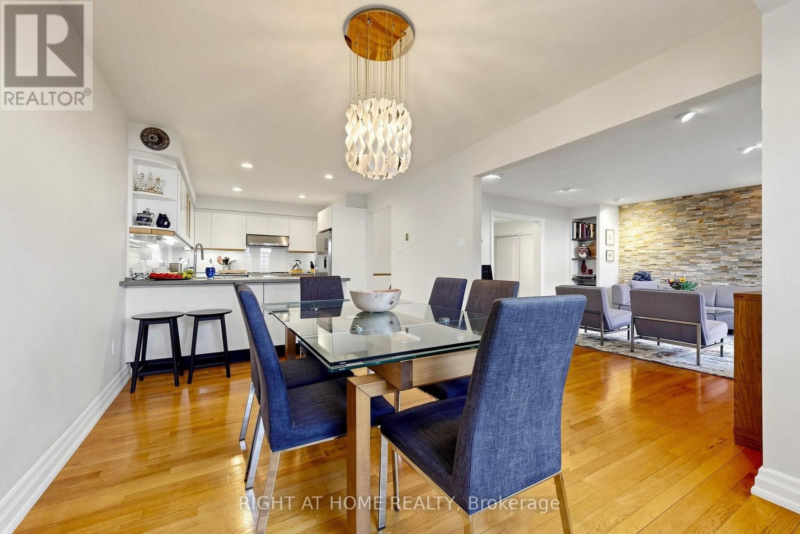 4 Grovetree Road, Toronto, Ontario  M9V 2Y2 - Photo 14 - W13836574