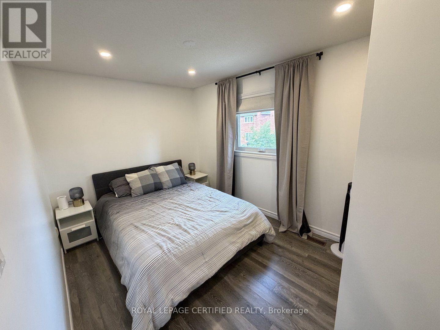 5967 Cherrywood Place, Mississauga, Ontario  L5M 4Z6 - Photo 18 - W13852008