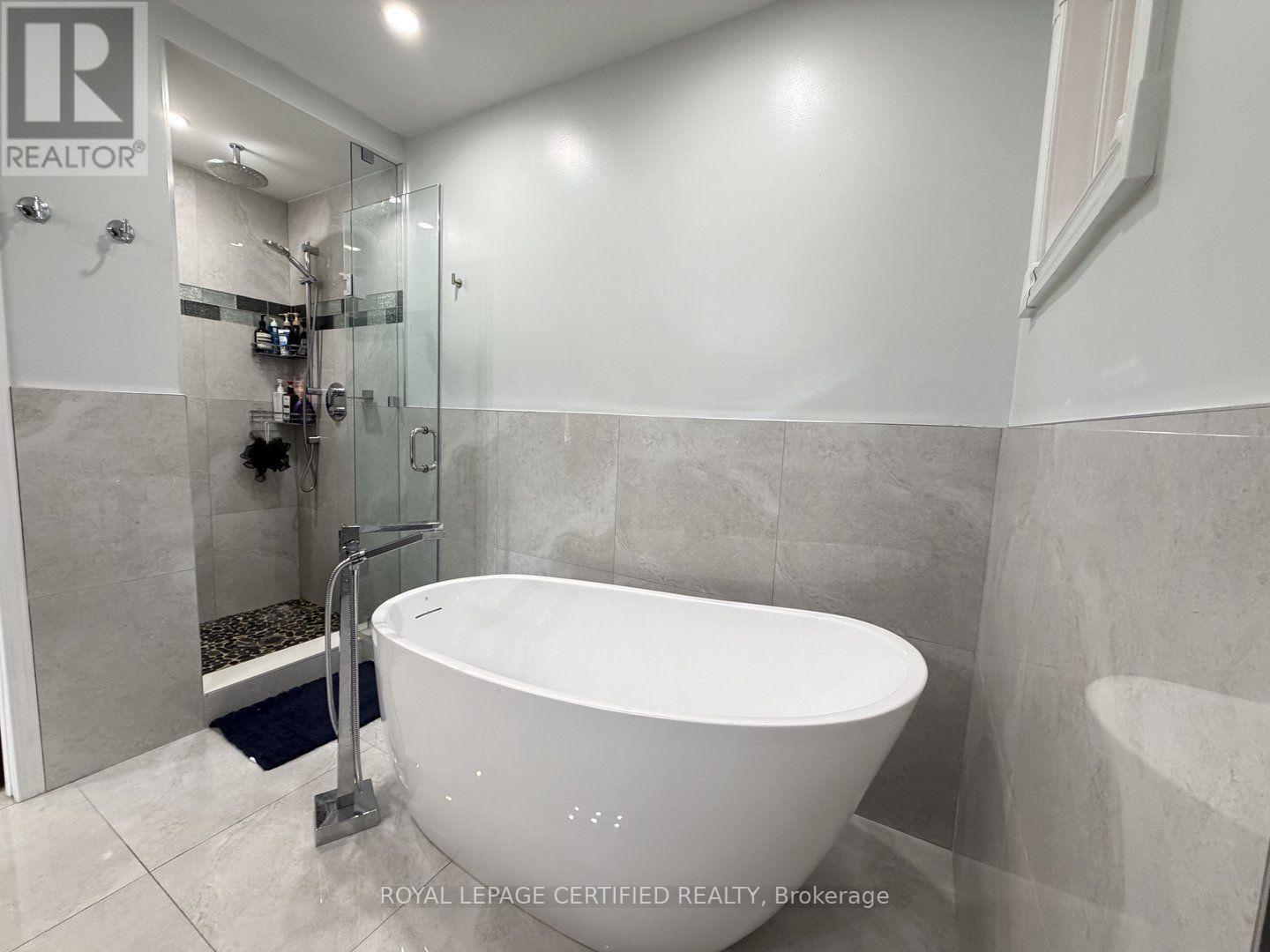 5967 Cherrywood Place, Mississauga, Ontario  L5M 4Z6 - Photo 14 - W13852008